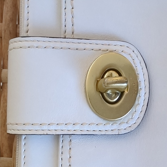 Coach Legacy Turnlock Large Leather Clutch Wristlet - Picture 5 of 15